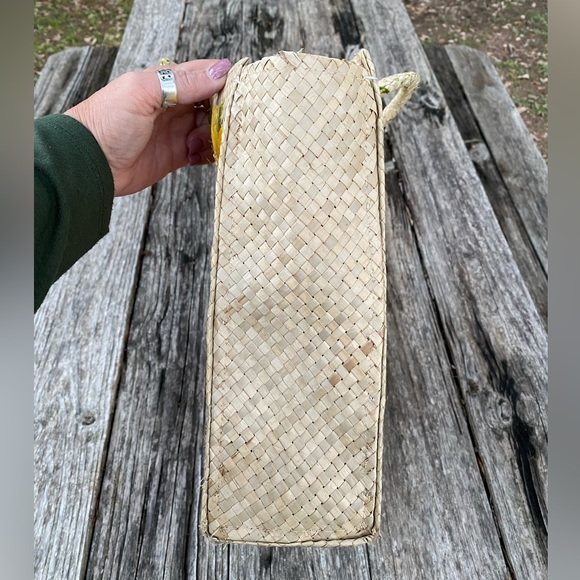 ❤️SOLD❤️ MCM WOVEN RAFIA PURSE - Picture 6 of 8